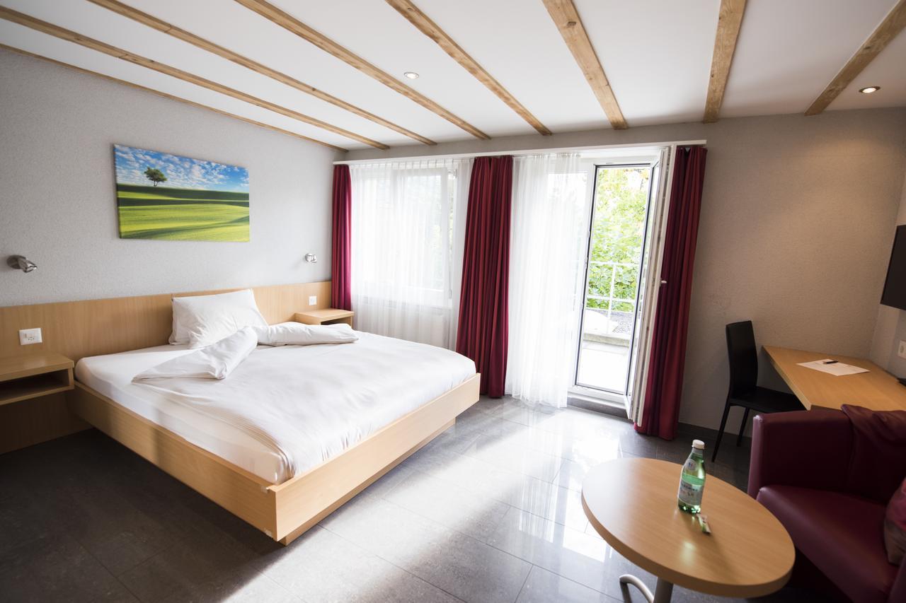 Hotel Restaurant Neuhaus Hertenstein Zewnętrze zdjęcie